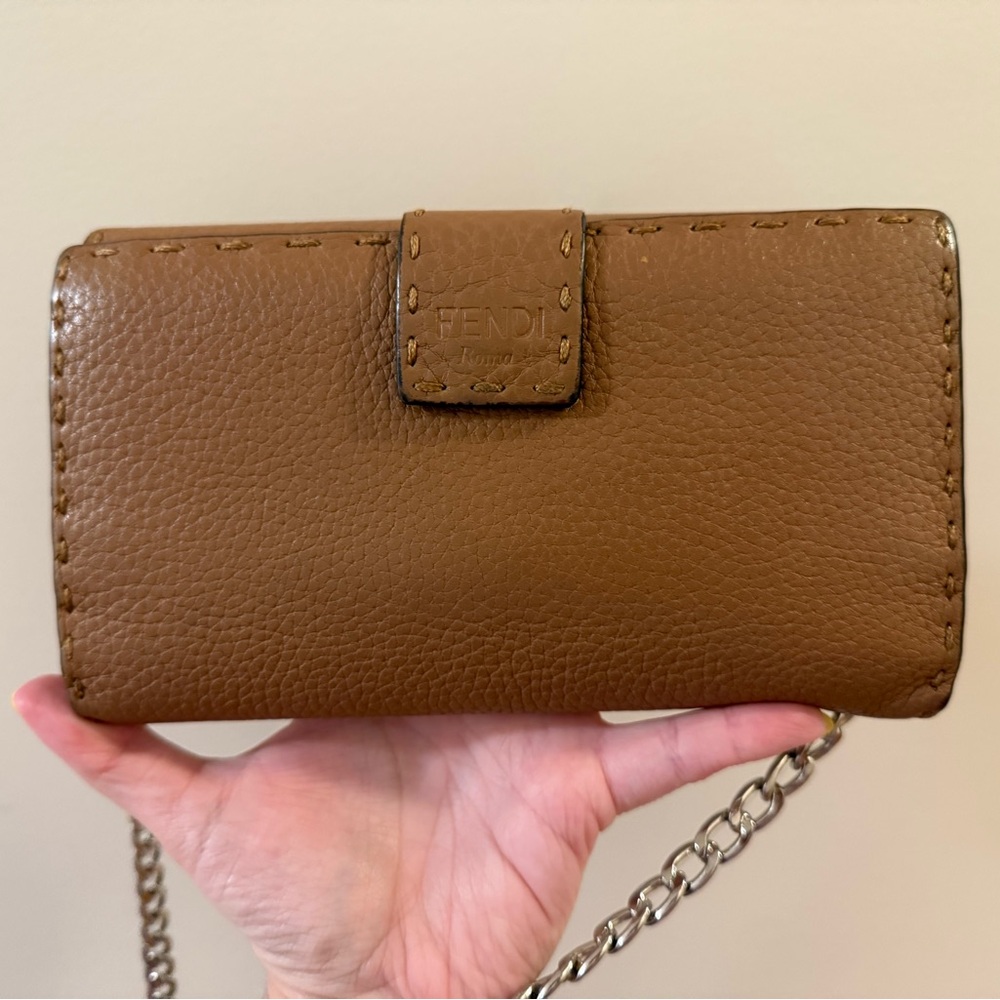*Beautiful* Fendi - Selleria Peekaboo Long Wallet - Picture 2 of 13